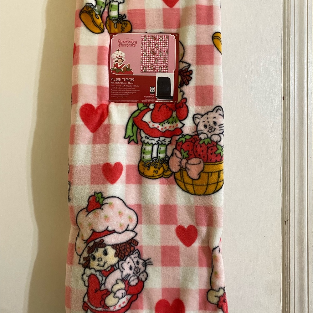 Strawberry Shortcake Plush Throw Blanket